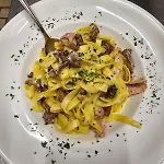 Hotell Iris- Pizzeria Ristorante La Taverna