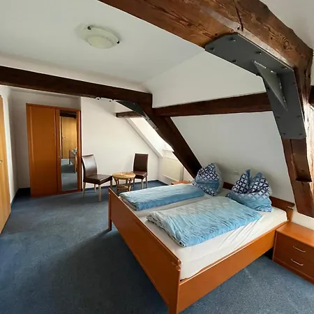 Hotell Iris- Pizzeria Ristorante La Taverna 3*