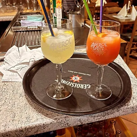 Iris- Pizzeria Ristorante La Taverna Hotell 3*