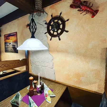 Hotell Iris- Pizzeria Ristorante La Taverna Meersburg