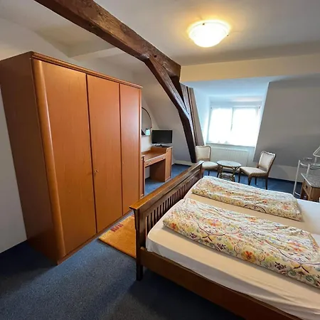 Iris- Pizzeria Ristorante La Taverna Hotel 3*