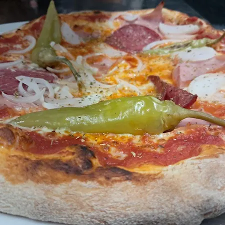 Iris- Pizzeria Ristorante La Taverna Meersburg