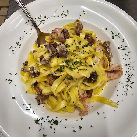 Hotel Iris- Pizzeria Ristorante La Taverna