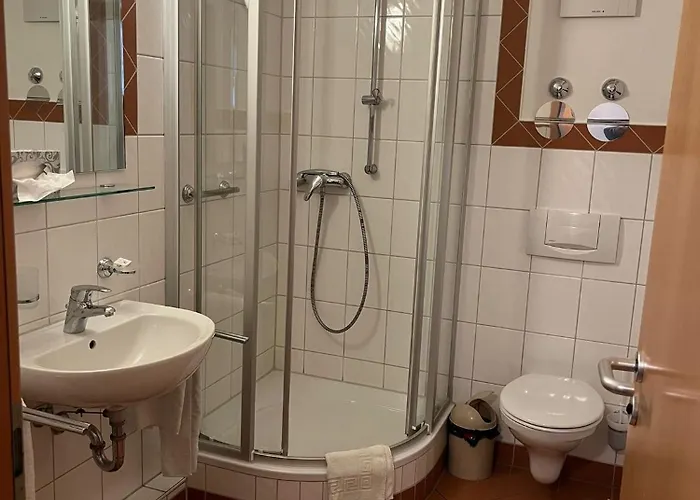 Hotel Iris- Pizzeria Ristorante La Taverna Meersburg