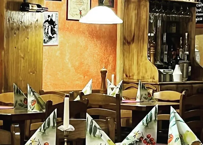 Iris- Pizzeria Ristorante La Taverna Meersburg