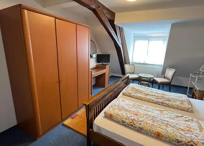 Iris- Pizzeria Ristorante La Taverna Hotel 3*