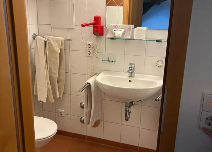 Hotel Iris- Pizzeria Ristorante La Taverna 3*