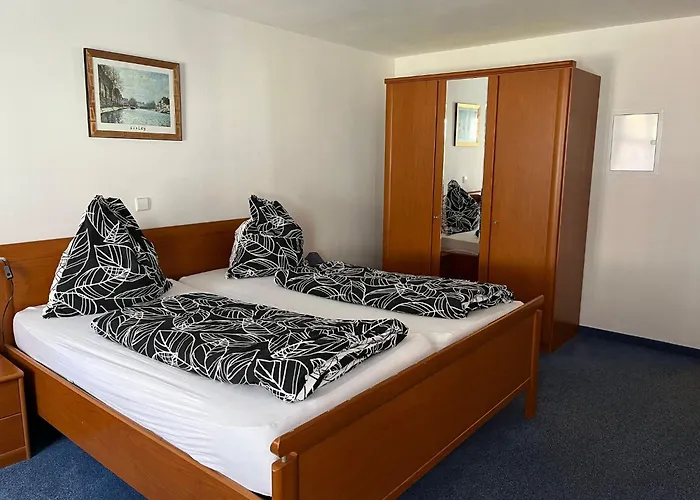 Hotel Iris- Pizzeria Ristorante La Taverna