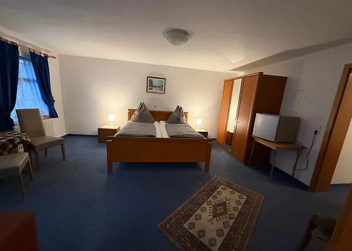 Iris- Pizzeria Ristorante La Taverna Hotel