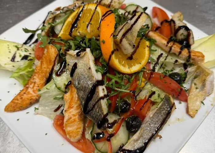 Hotel Iris- Pizzeria Ristorante La Taverna 3*